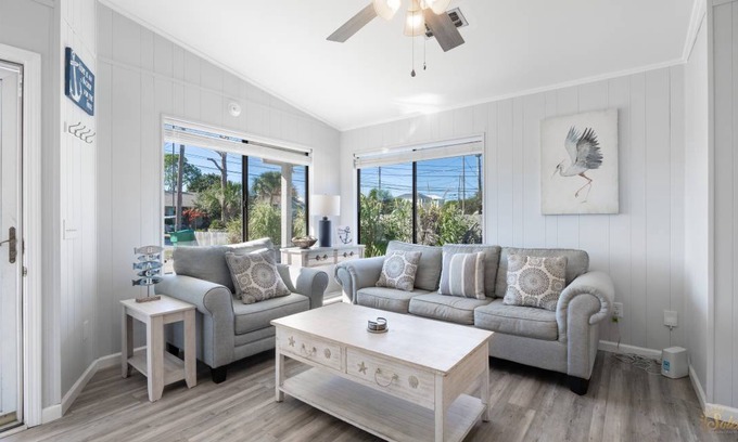 Biltmore Beach House | 55 m² House ∙ 1 bedroom ∙ 4 guests