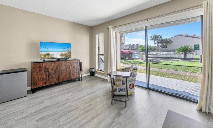 West Panama City Beach Condo | 56 m² Condo ∙ 1 bedroom ∙ 4 guests