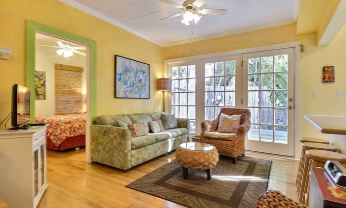 Historic Seaport House | 56 m² House ∙ 2 bedrooms ∙ 4 guests