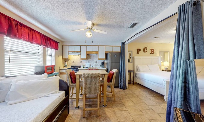 Gulf Lagoon Beach Apartment | 58 m² Studio flat ∙ 4 guests