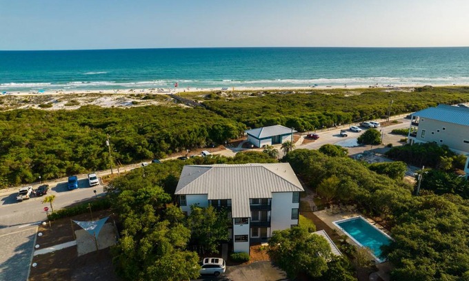 Inlet Beach Condo | 60 m² Condo ∙ 1 bedroom ∙ 6 guests