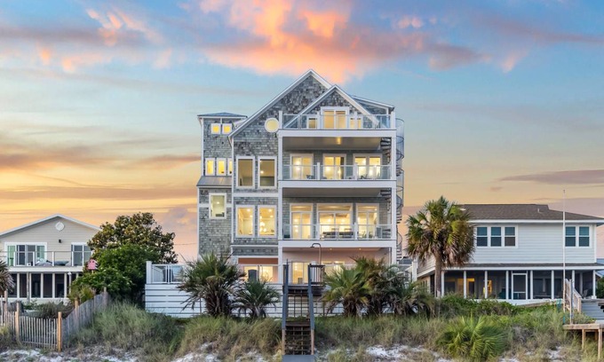 Kiska Beach House | 676 m² House ∙ 9 bedrooms ∙ 36 guests