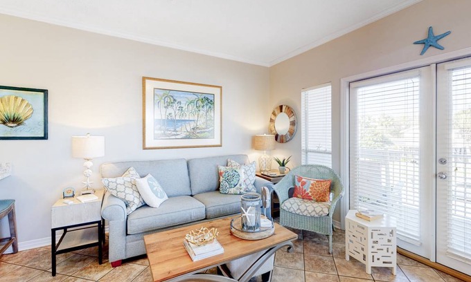 Crystal Beach Condo | 70 m² Condo ∙ 1 bedroom ∙ 4 guests