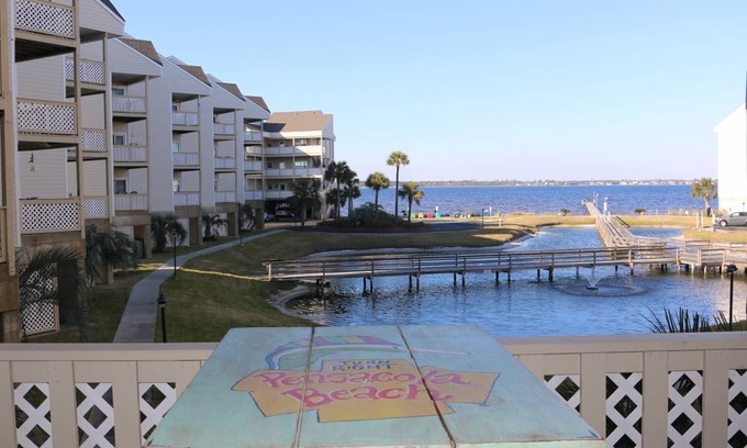 Pensacola Beach Condo | 70 m² Condo ∙ 2 bedrooms ∙ 6 guests