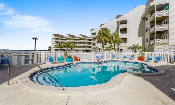 Pensacola Beach Condo | 71 m² Condo ∙ 2 bedrooms ∙ 6 guests