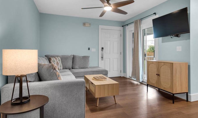 Seagrove Beach Apartment | 74 m² Apartment ∙ 2 bedrooms ∙ 4 guests