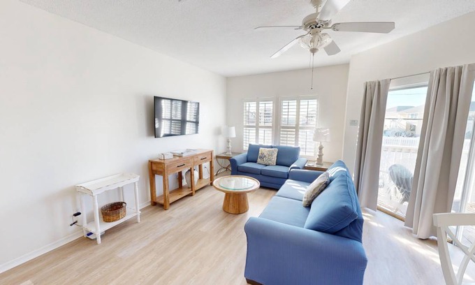 Holiday Isle Condo | 74 m² Condo ∙ 1 bedroom ∙ 6 guests