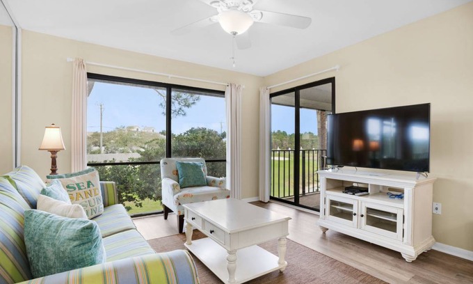 Panama City Beach Condo | 79 m² Condo ∙ 1 bedroom ∙ 6 guests