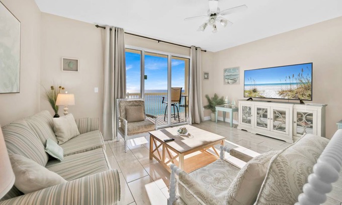 Miramar Beach Condo | 79 m² Condo ∙ 1 bedroom ∙ 6 guests