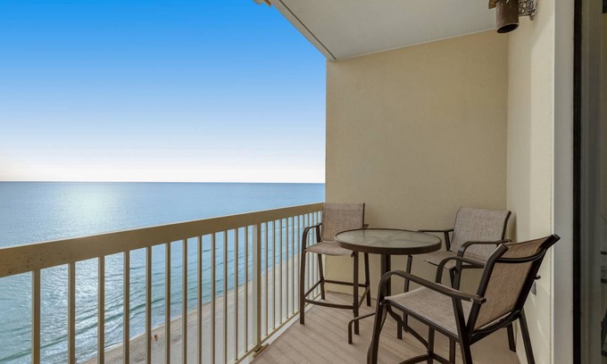 Miramar Beach Condo | 79 m² Condo ∙ 1 bedroom ∙ 4 guests