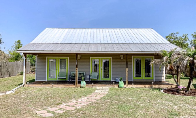 Port St. Joe Cottage | 80 m² Cabin ∙ 1 bedroom ∙ 4 guests