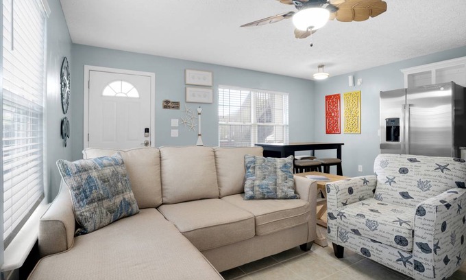 Bahama Beach Condo | 81 m² Condo ∙ 2 bedrooms ∙ 5 guests