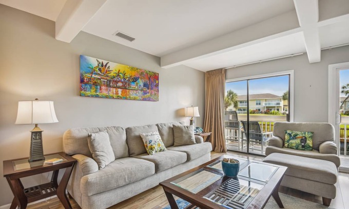 Holiday Isle Condo | 88 m² Condo ∙ 2 bedrooms ∙ 4 guests