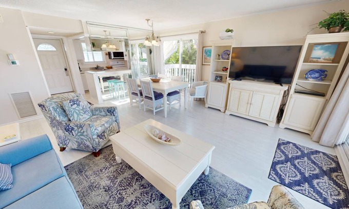 Holiday Isle Condo | 88 m² Condo ∙ 2 bedrooms ∙ 6 guests