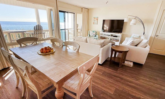 Fort Bay Condo | 88 m² Condo ∙ 1 bedroom ∙ 4 guests