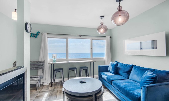 Sunnyside Condo | 93 m² Condo ∙ 2 bedrooms ∙ 6 guests