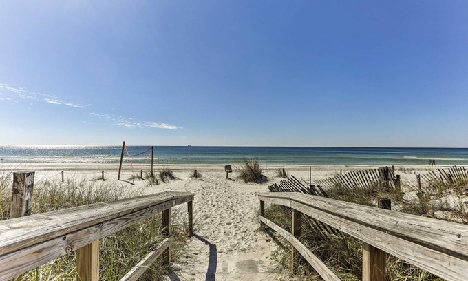 Panama City Beach Apartment | 96 m² Apartment ∙ 2 bedrooms ∙ 6 guests