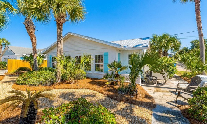 Laguna Beach Estates House | $97/Night Now thru November 22~ Laguna Beach! Directly Across Street-30' to Perfect Beach Access #83