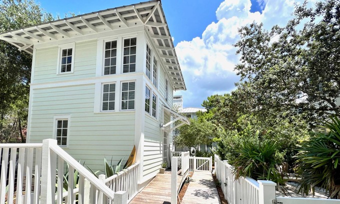 Seaside House | Across from Pool and Short Walk to Beach in Seaside, Fl + 2 Adult Bikes!