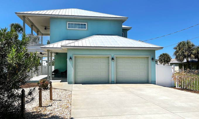 Laguna Beach Estates House | Across the street from the Gulf with in ground pool!