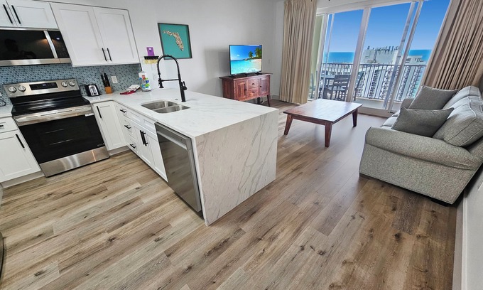Miramar Beach Condo | Ariel Dunes 2005 | Gulf Views from 20th Floor | Fully Renovated | Zero-Entry Pool