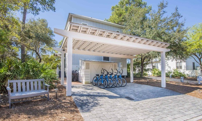 Seacrest House | Beach Chairs, Bikes & Across From Beach! ~ Seas The Day in Magnolia Cottages on