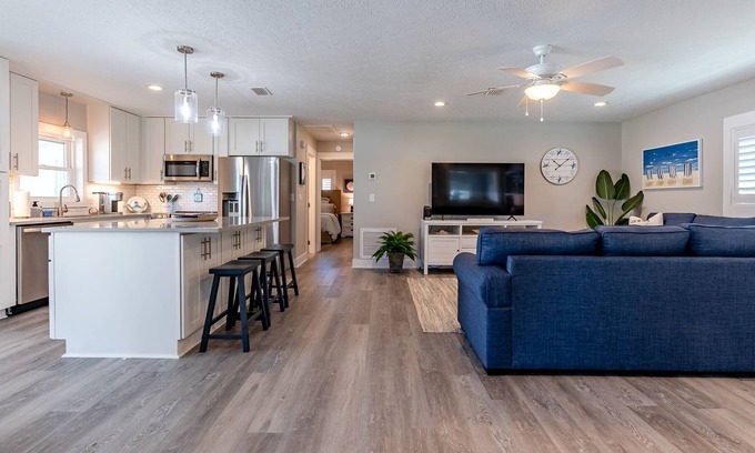 Riviera Beach House | Beach House w/Screen Porch steps from the BEACH