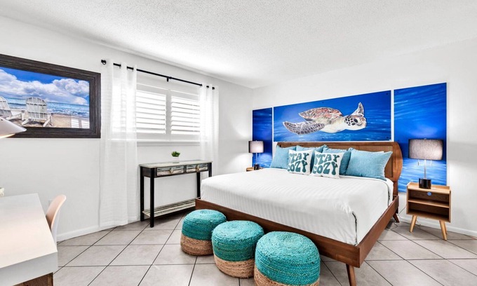 Fort Walton Beach - Destin Condo | Beach Service Included! Pet Friendly! CLM 7B!