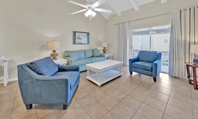 Fort Walton Beach - Destin Condo | Beach Service Included | Private Beach | Complex Pool | Chateau La Mer 2D!