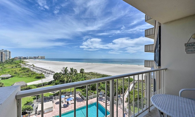 Marco Island Condo | Beachfront Marco Island Condo w/Pool Access!