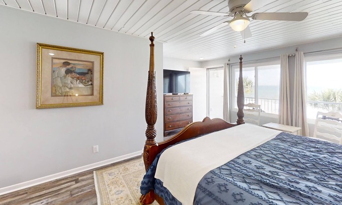 Sunnyside Condo | Beachfront Townhouse Private Garage & Balconies, Free Golf & Activities Daily
