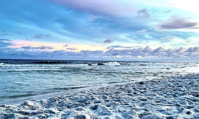 Holiday Beach House | BeachLife Unit ABC Getaway Sleeps 34