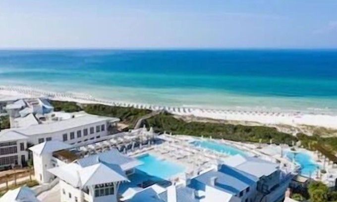 Watercolor Condo | Beautiful 2 BR Watercolor Condo/Across from Beachclub/Next to Wine World!
