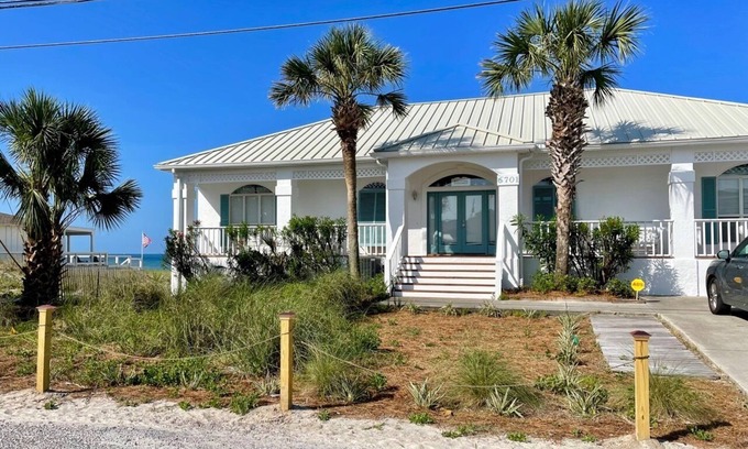 Crescent Beach House | Beautiful Gulf Front Home in Thomas Drive Area