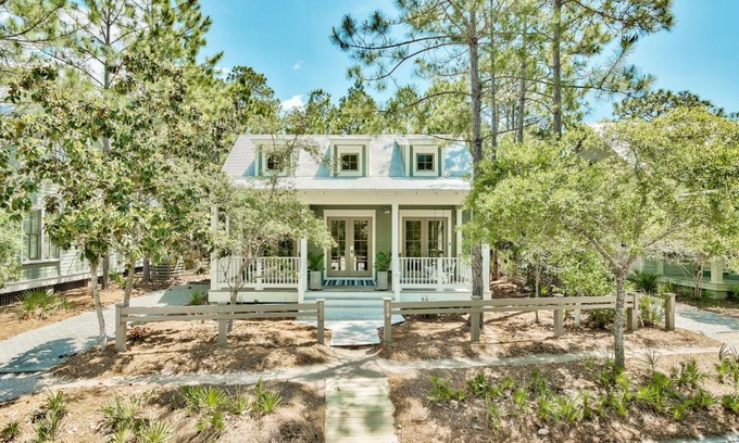 Forest District House | Beautifully Decorated 3 Bedroom House