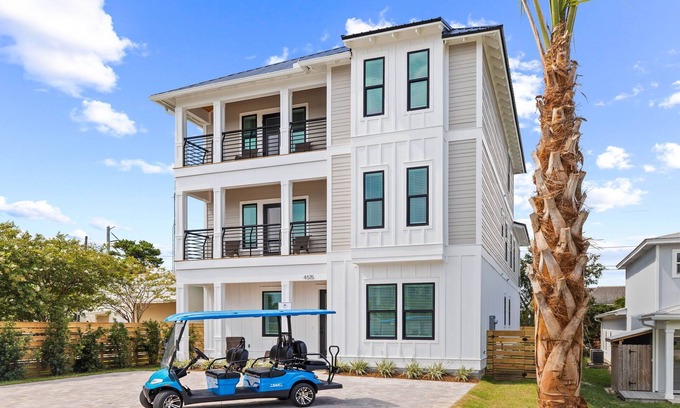 Crystal Beach House | Black Pearl-New Huge Luxury Home w/Private Pool and Spa