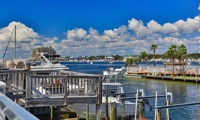 Holiday Isle House | Boaters paradise 4 bedroom 3 bath with 50' ft BOAT SLIP! Beach access