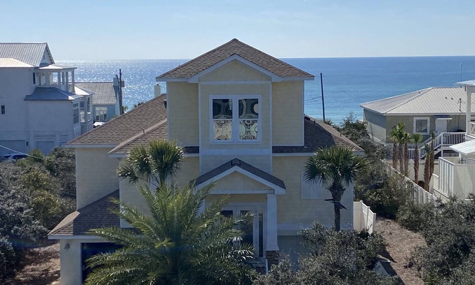 Inlet Beach House | BOOK NOW for SUMMER! n10% off weekly bookings!n4-5 minute walk to beach!