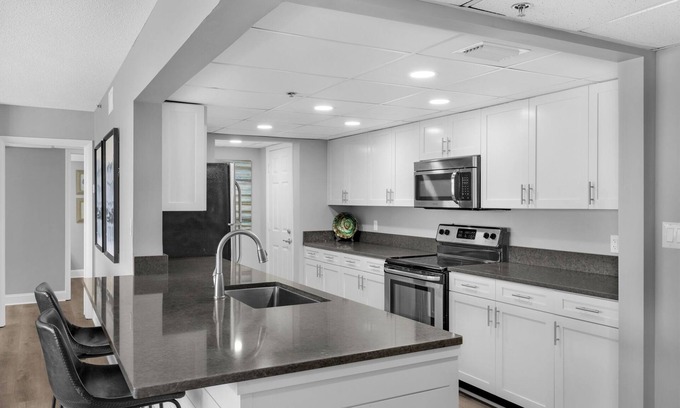 Long Beach Condo | Booking Long Beach August 18, 2025 - April 2026 SEE DESCRIPTION PRIOR TO BOOKING