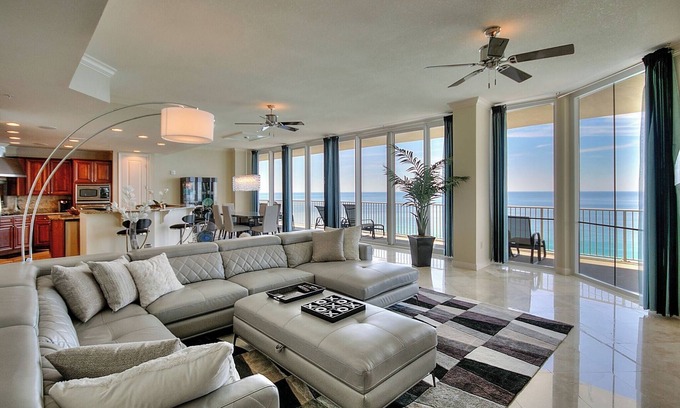 Long Beach Condo | Breathtaking Penthouse in the Heart of PCB. Treat the family, vacation in luxury