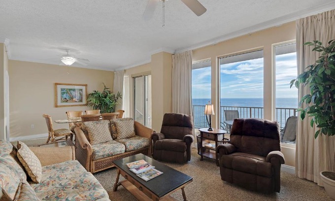 Panama City Beach Apartment | Breezy Tropical Condo with 360 sqft Balcony Facing Gulf - Unit 0905