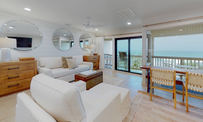 Fort Bay Condo | Bright condo on the Gulf with pool, beach access, hot tub, balcony & central AC