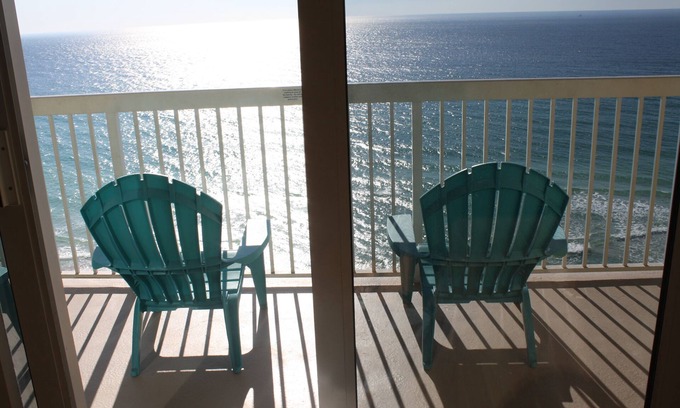 Lower Grand Lagoon Condo | CHARMING BEACHFRONT 1BR/2BA LOW FLOOR AMAZING VIEWS & SUNSETS!