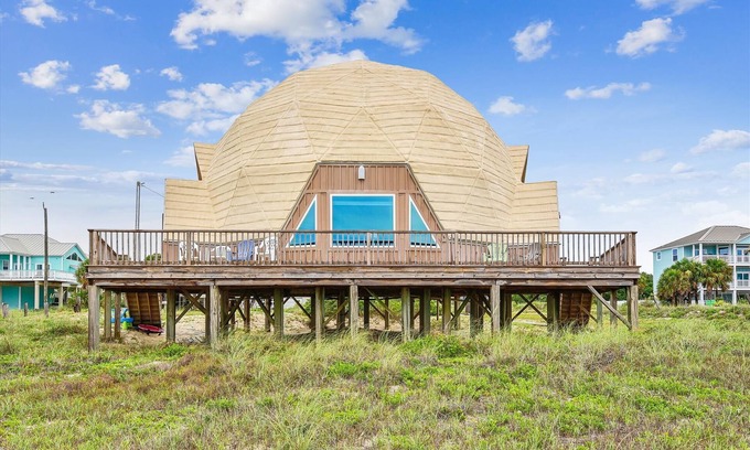 St. George Island House | Come and stay at the Dome!