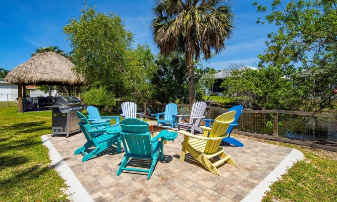 East Naples House | Come Stay In This Charming & Cozy Home In The Heart Of Naples