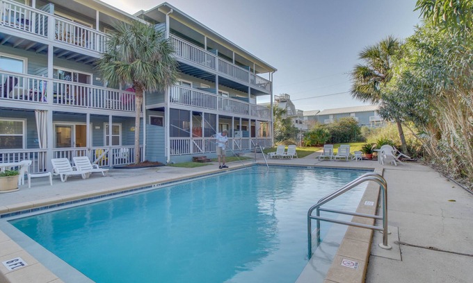Inlet Beach Apartment | Completely Remodeled Beachside Studio with Pool - Snowbirds Welcome