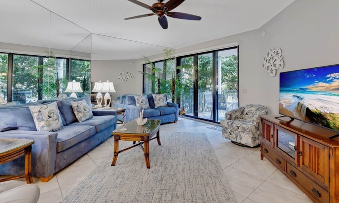 Key West Condo | *CONCH IN THE TREETOPS @ 1800 ATLANTIC* Beach Condo/Pool + LAST KEY SERVICES