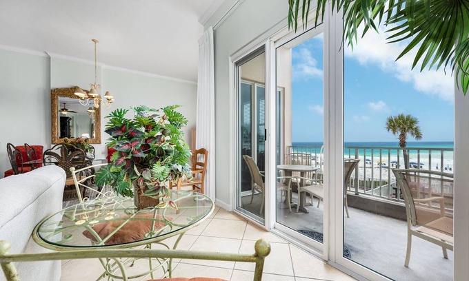 Crystal Beach Condo | Condo ∙ 3 bedrooms ∙ 10 guests