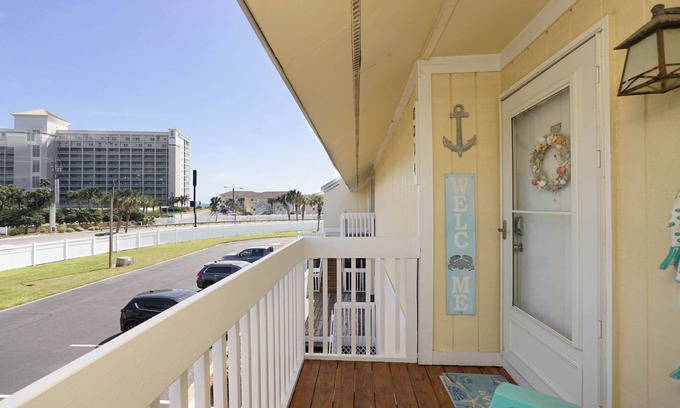 Holiday Isle Condo | Condo #8214 is a Whimsical Beach Themed Studio