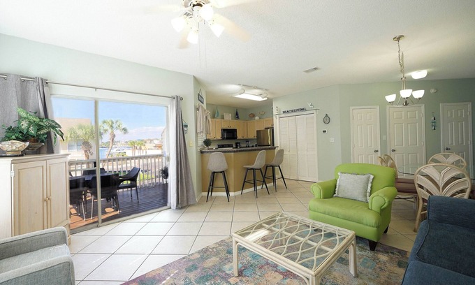 Holiday Isle Condo | Condo #9241 – 3BR on the Beachwalk! Pet Friendly